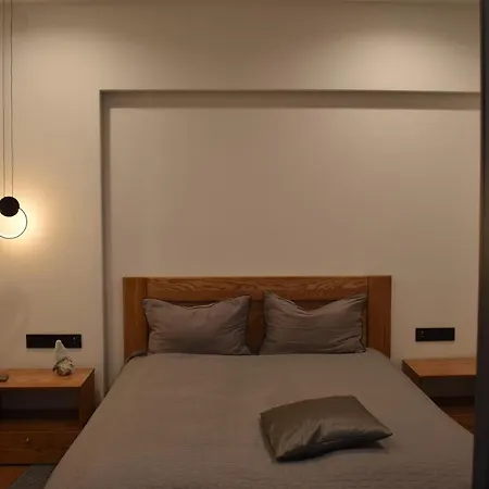 Riverside 3*