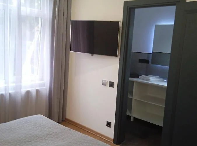 Riverside Гостевой дом 3*